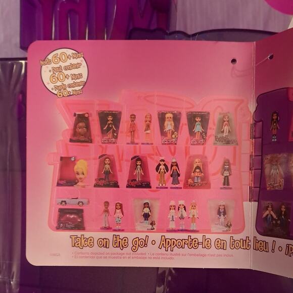 Bratz Miniverse Collector's Case with Exclusive Mini Figure Pretty N Punk Sasha - Picture 9 of 11